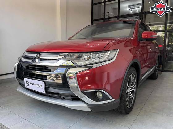 MITSUBISHI OUTLANDER 3.0 GT 4X4 V6 24V GASOLINA 4P AUTOMÁTICO MITSUBISHI OUTLANDER 3.0 GT 4X4 V6 24V GASOLINA 4P AUTOMÁTICO